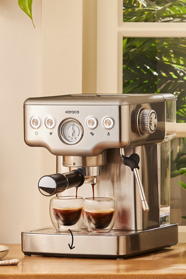 Karaca Coffee Art 1353 Süt Köpürtücülü, 20 Bar Basınçlı, Espresso, Latte, Cappuccino, Americano Makinesi Inox 1,8L 1350W