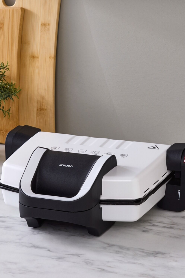 Karaca Future Tost Makinesi Pearl White 4 Dilim Kapasiteli
