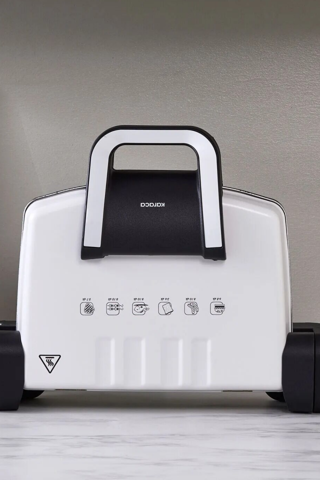 Karaca Future Tost Makinesi Pearl White 4 Dilim Kapasiteli