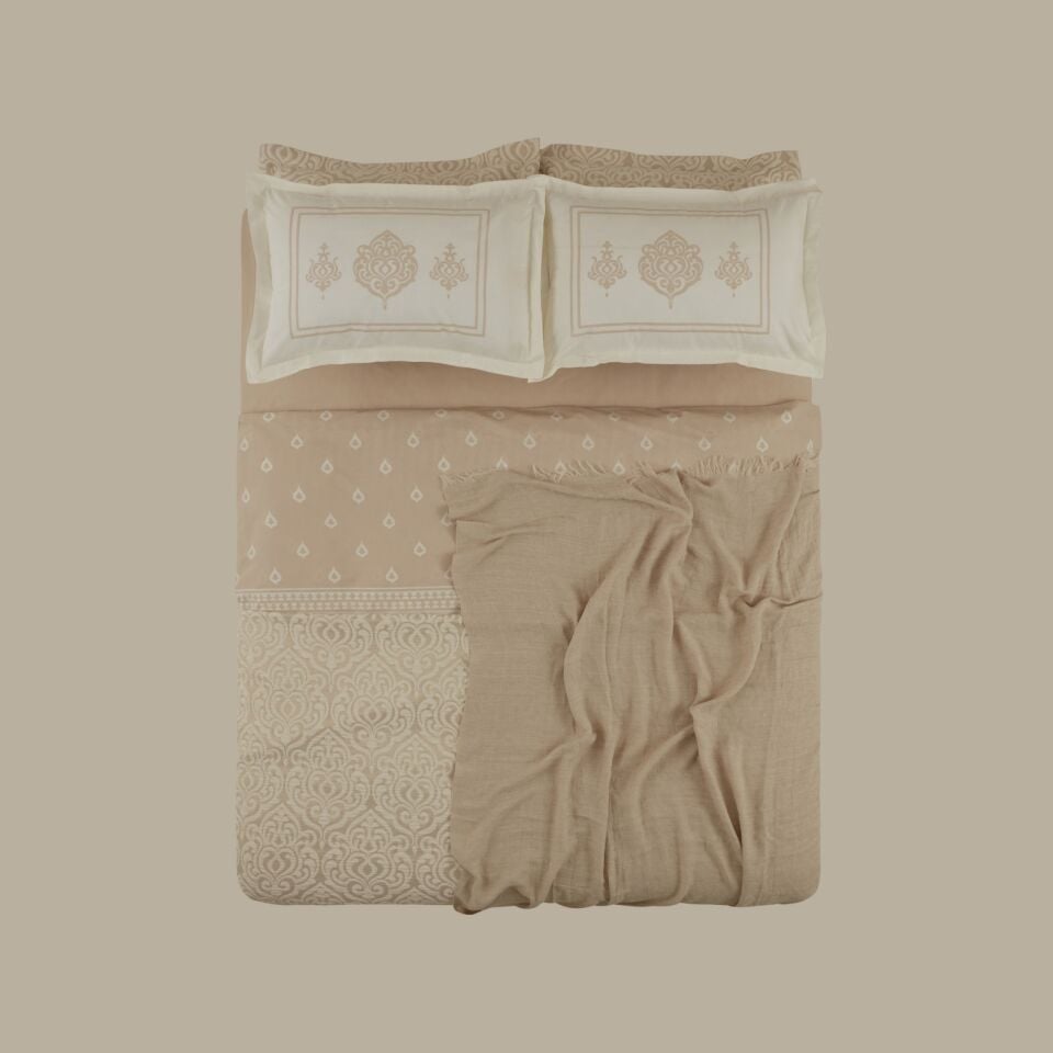 Karaca Home Helen 8 Parça Çeyiz Seti Gold