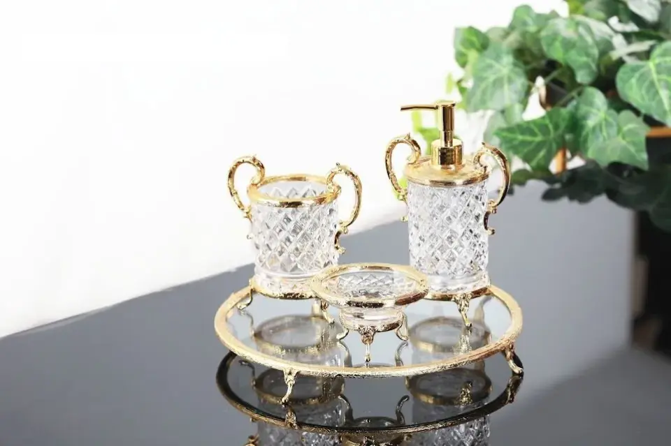 ROY KİNG 4 Parça Kulplu Banyo Seti Altın