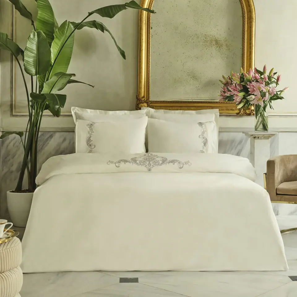 Karaca Home Alessa Nakışlı %100 Pamuk Çift Kişilik Nevresim Takımı Beyaz