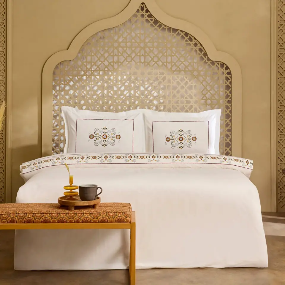 Karaca Home Beluna %100 Pamuk Çift Kişilik Nakışlı Nevresim Takımı Beyaz